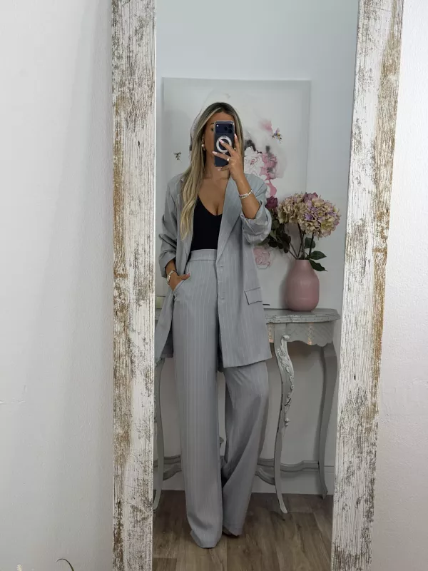 Traje de chaqueta Chiara gris