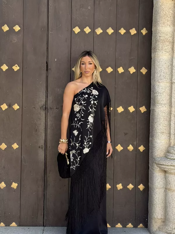 Vestido Mantón bordado negro