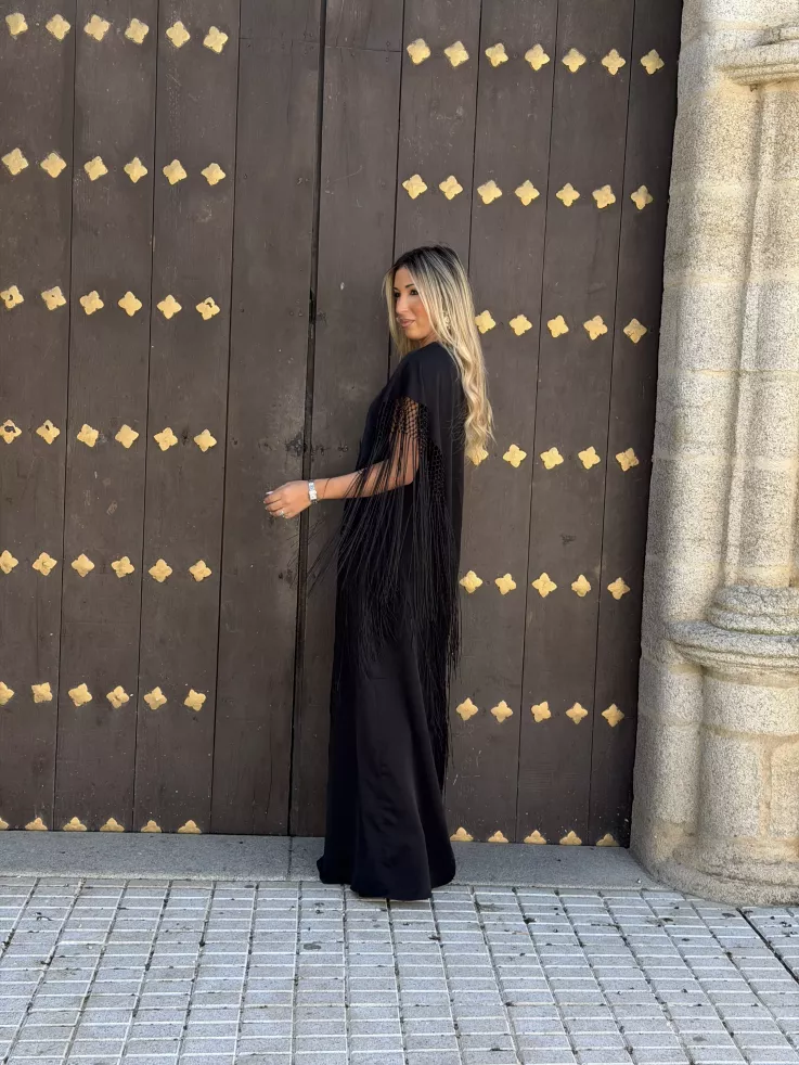 Vestido Mantón bordado negro