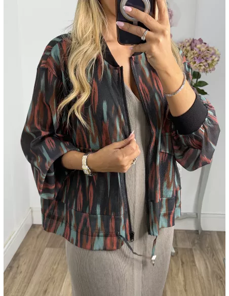 Bomber negra tipo tie dye