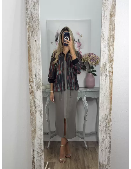 Bomber negra tipo tie dye