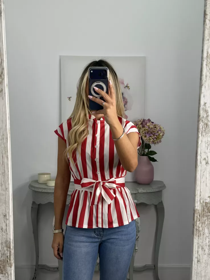 Blusa Ordinari roja y blanca