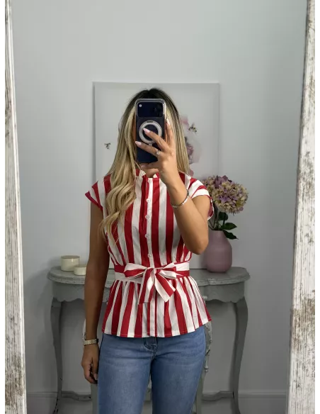 Blusa Ordinari roja y blanca