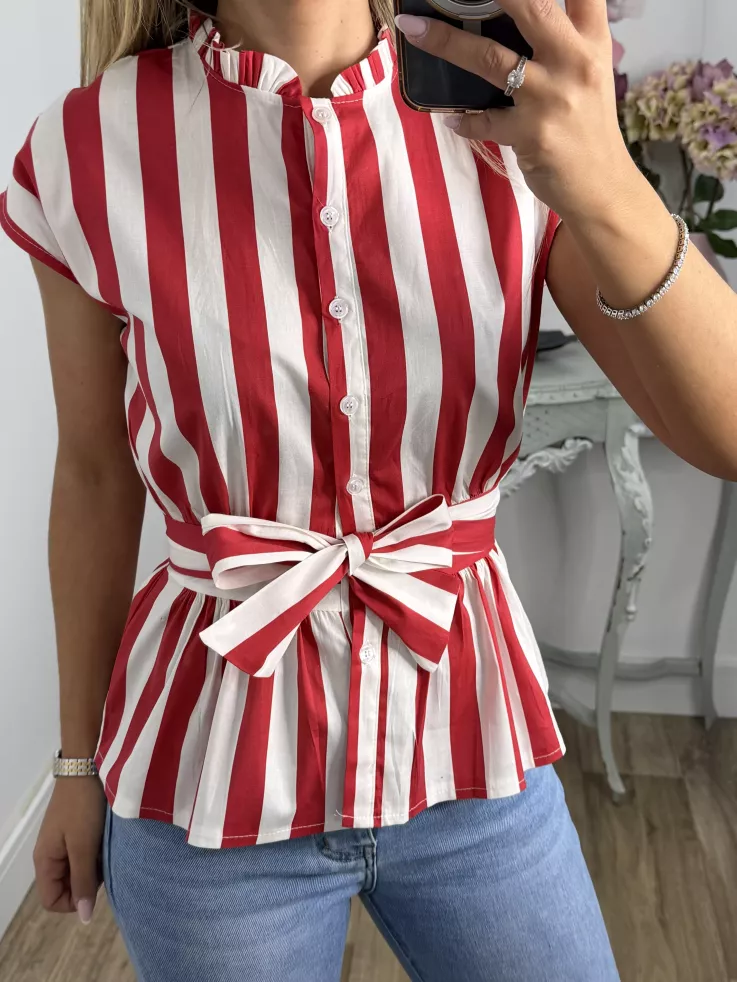 Blusa Ordinari roja y blanca