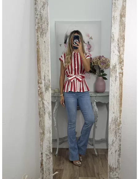 Blusa Ordinari roja y blanca