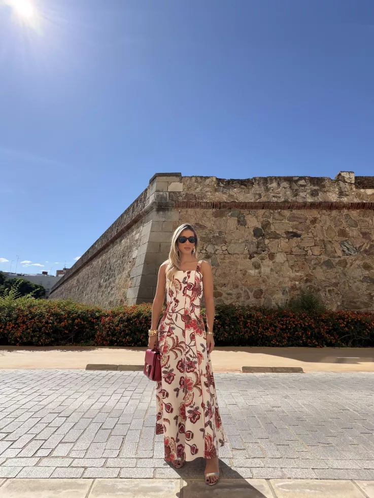 Vestido Gabriela flores rojas