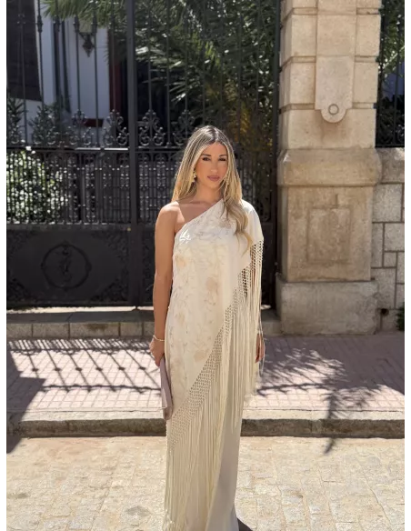 Vestido Mantón bordado hueso