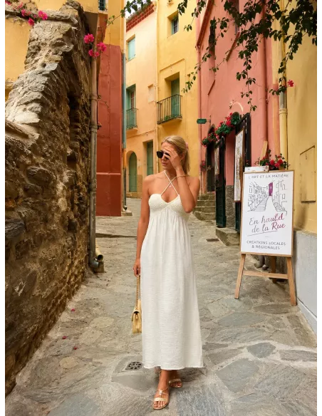 Vestido con escote de crochet beige