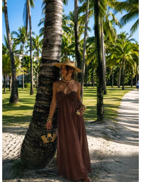 Vestido con escote de crochet