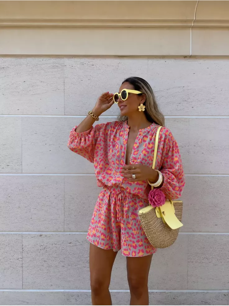 Conjunto camisa y short animal print