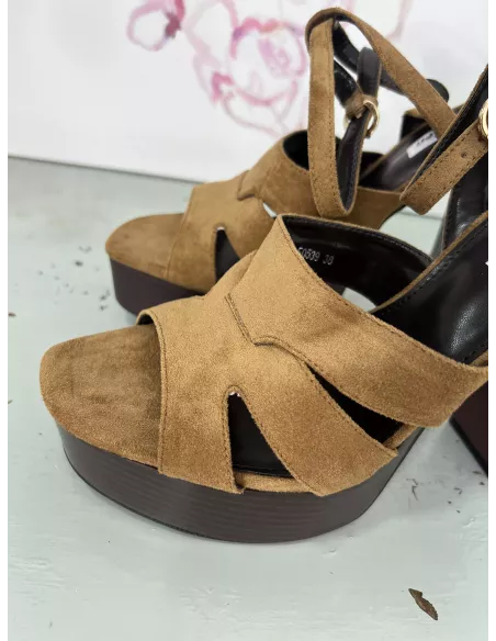 Zapatos plataforma camel antelina