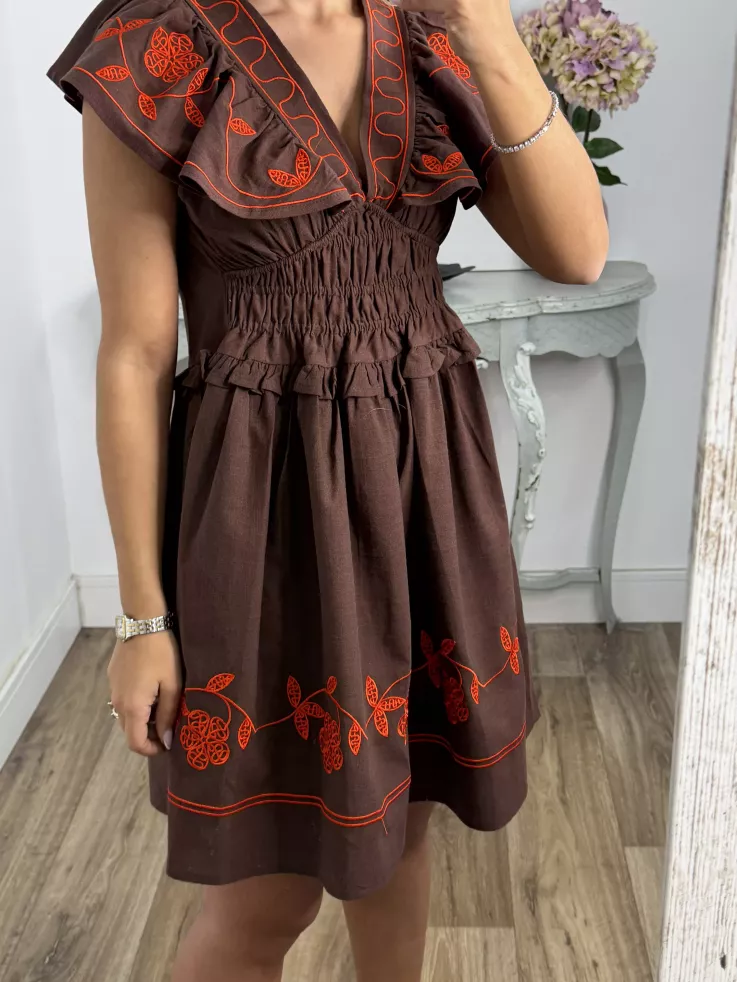 Vestido Dafne bordado choco