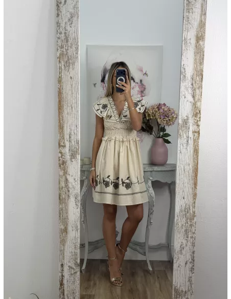 Vestido Dafne beige bordado