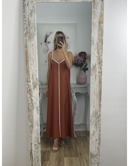 Vestido teja con línea beige