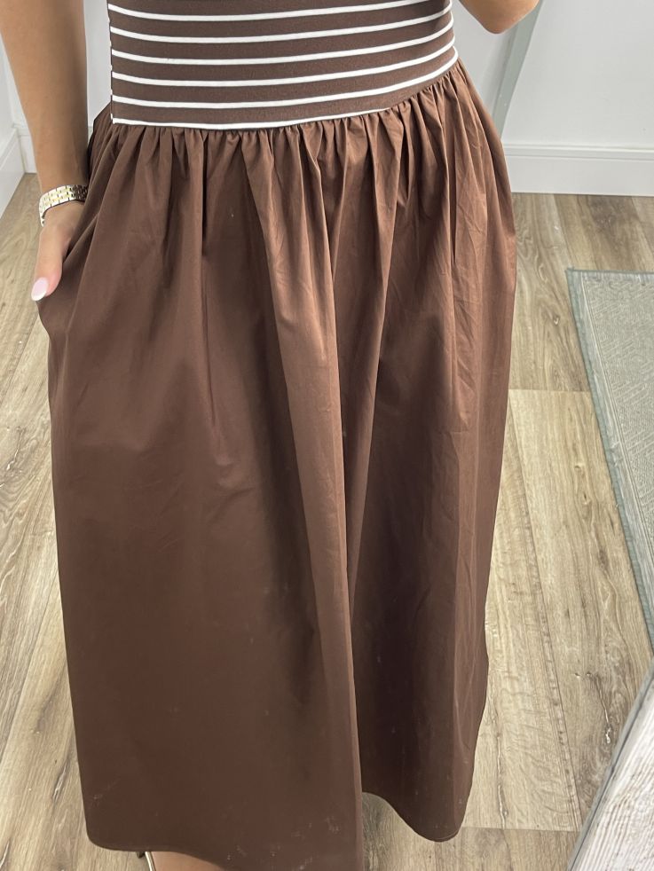 Vestido tipo polo y globo chocolate