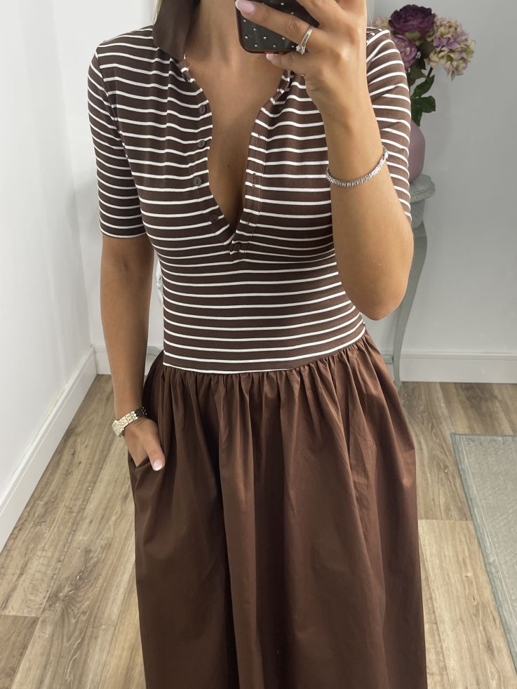 Vestido tipo polo y globo chocolate