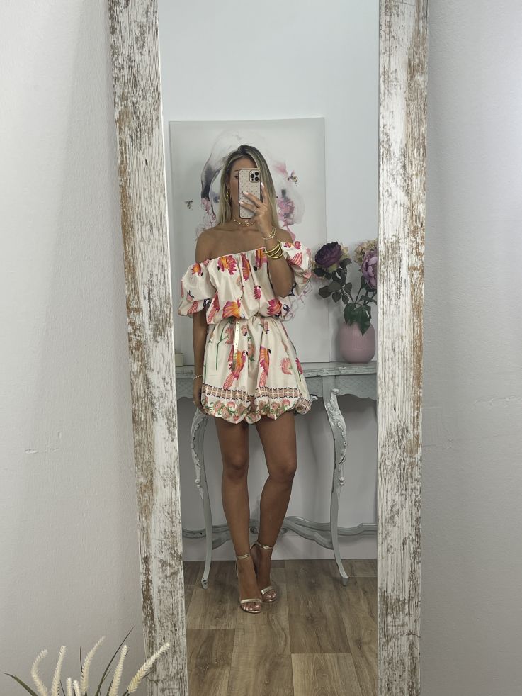 Vestido Globo fondo claro