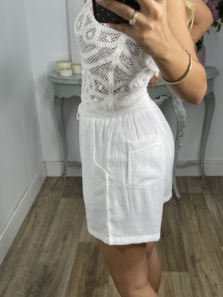 Short fluido blanco
