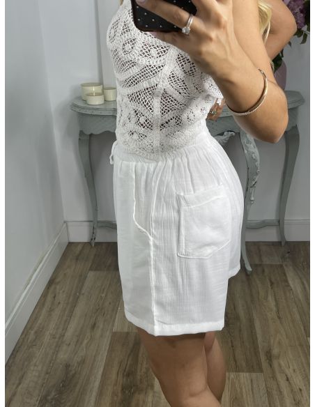 Short fluido blanco