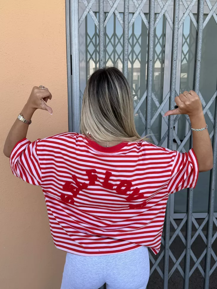 Camiseta Self love roja y rosa