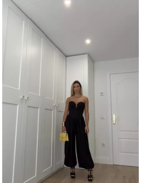 Mono Jasmine negro