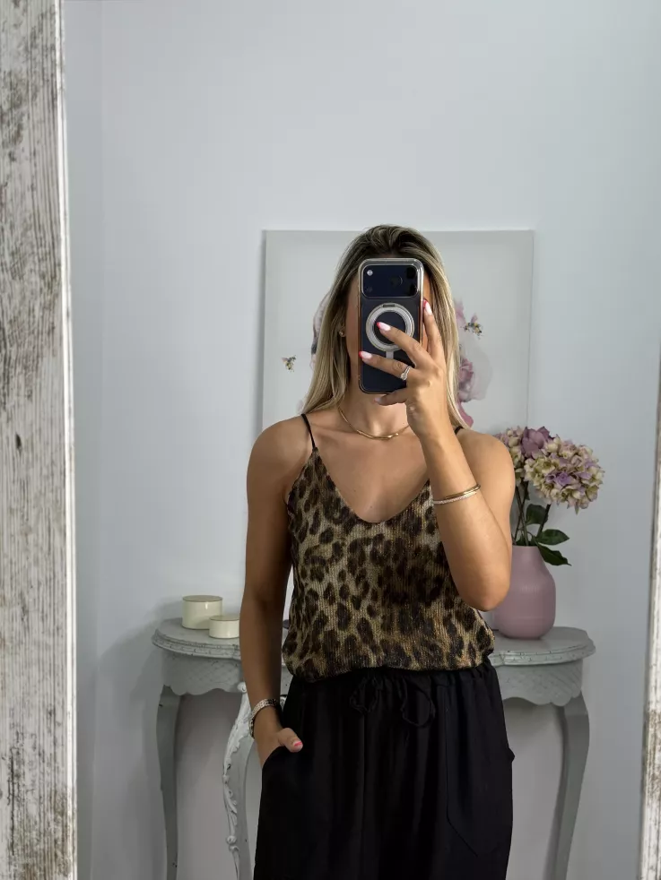 Top Layion print