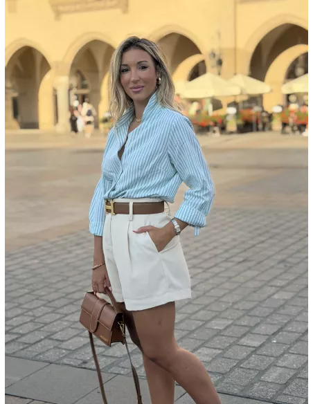 Pantalón Gal beige corto con cinturón rafia