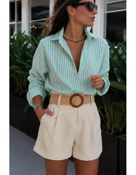 Pantalón Gal beige corto con cinturón rafia