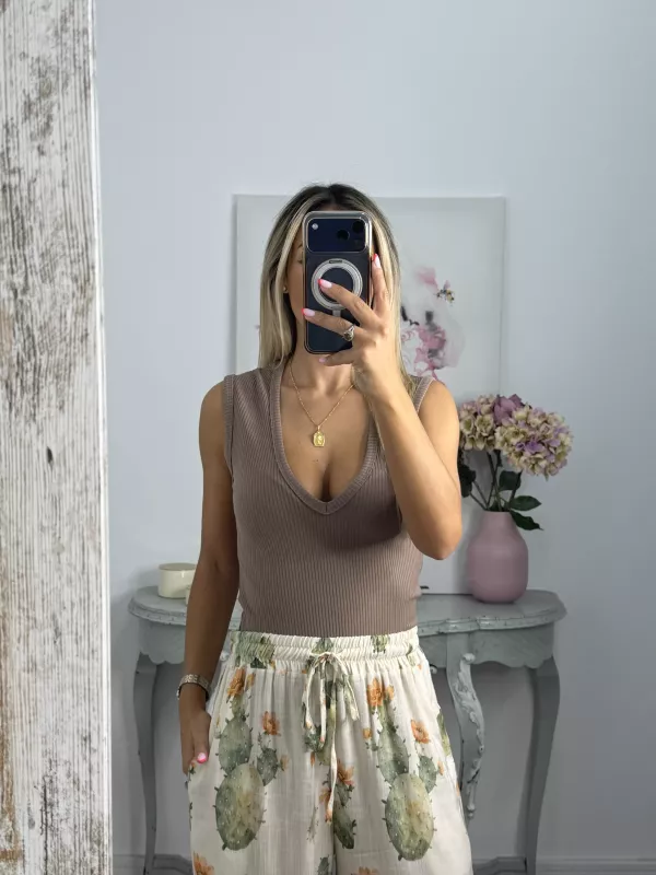 Camiseta basica pico taupe