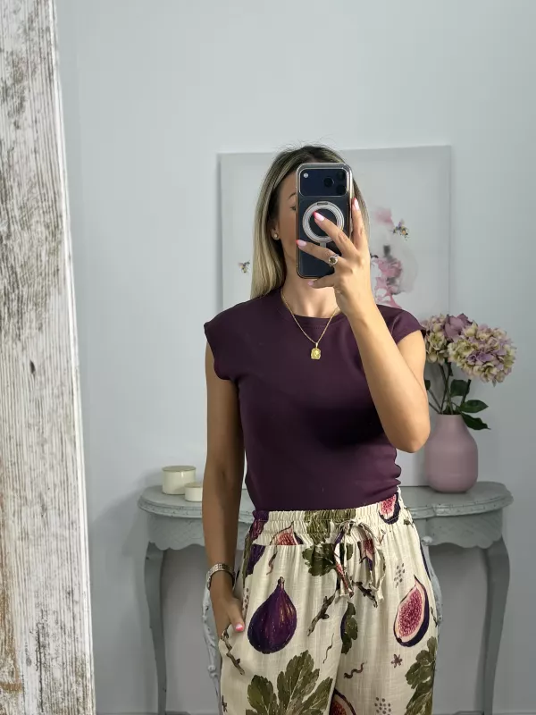 Camiseta Evelin berenjena