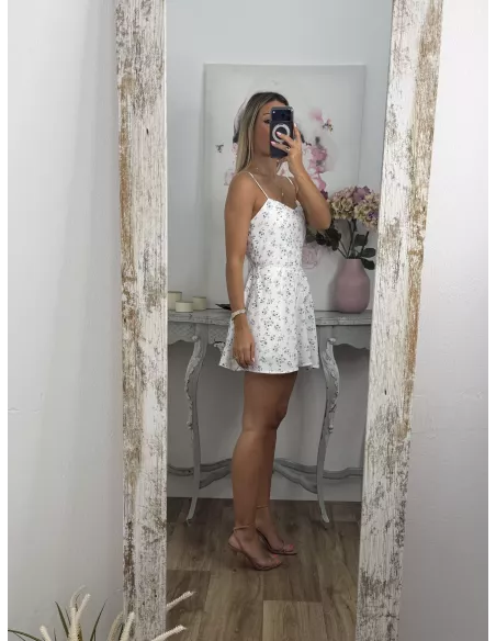 Mono Brasilia blanco de flores azul