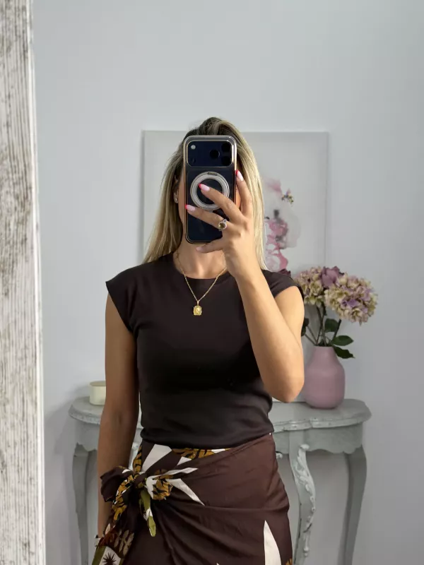 Camiseta Evelin choco
