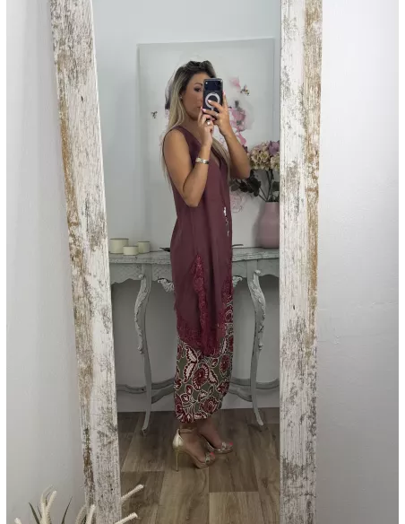 Blusa chaleco con puntilla berenjena