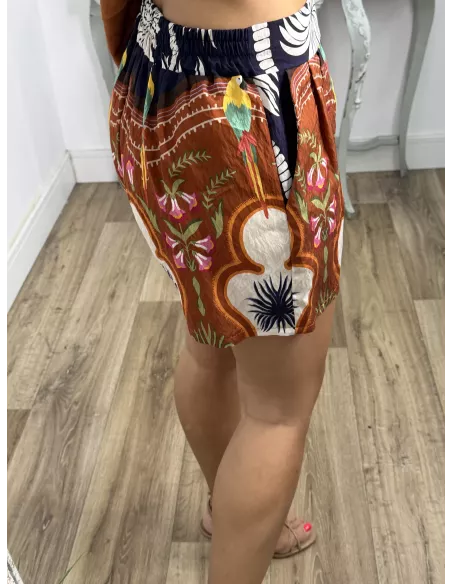 Short tropical teja