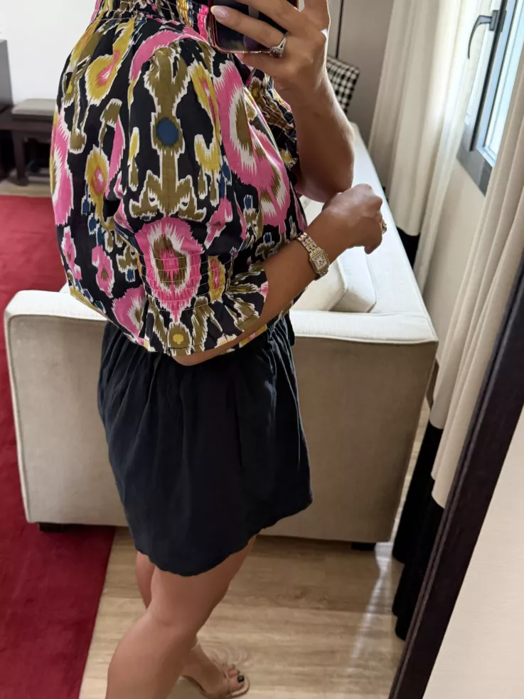 Short fluido negro
