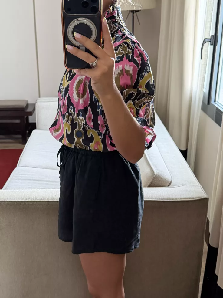 Short fluido negro