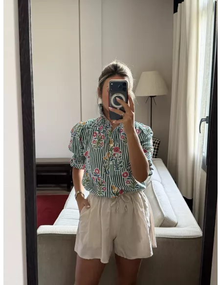 Short fluido beige