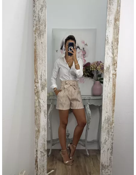 Short tiro alto de rayas