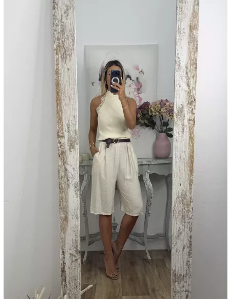 Top halter beige con puntilla