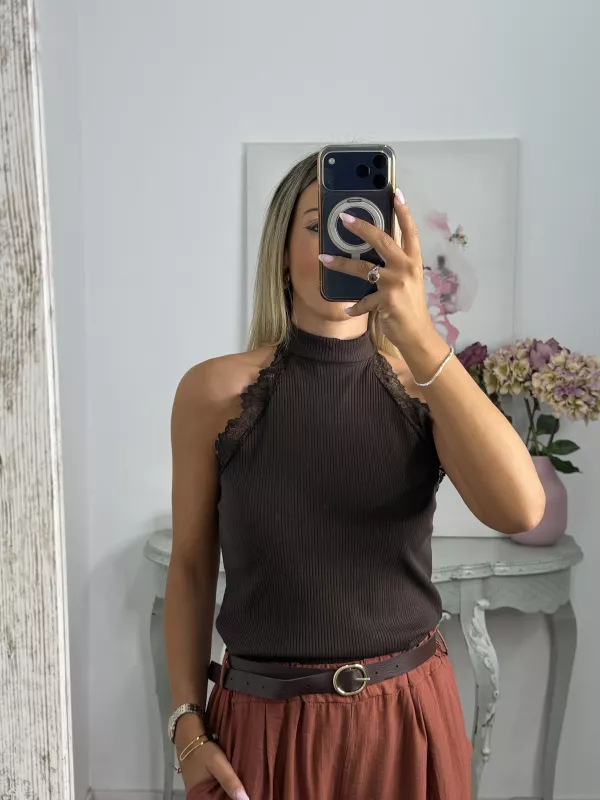 Top halter choco con puntilla