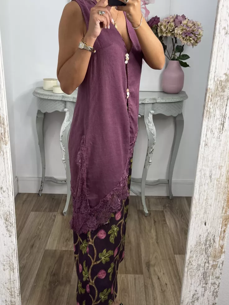 Blusa chaleco con puntilla berenjena