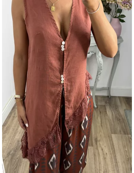 Blusa chaleco con puntilla teja