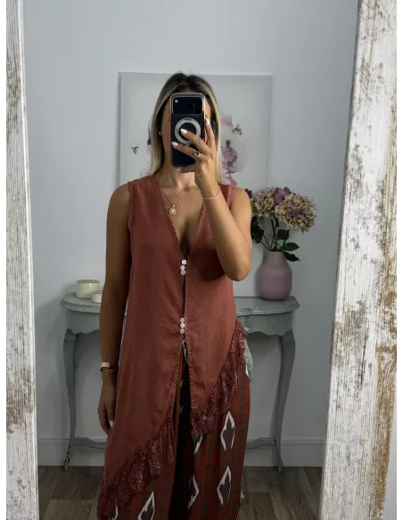 Blusa chaleco con puntilla teja
