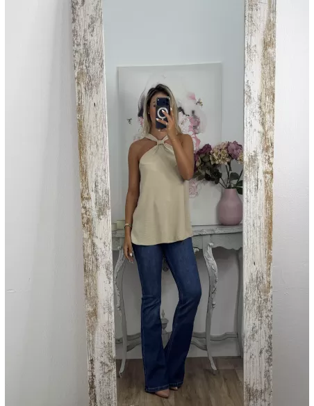 Top beige nudo