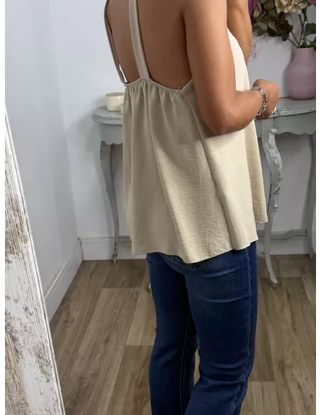 Top beige nudo