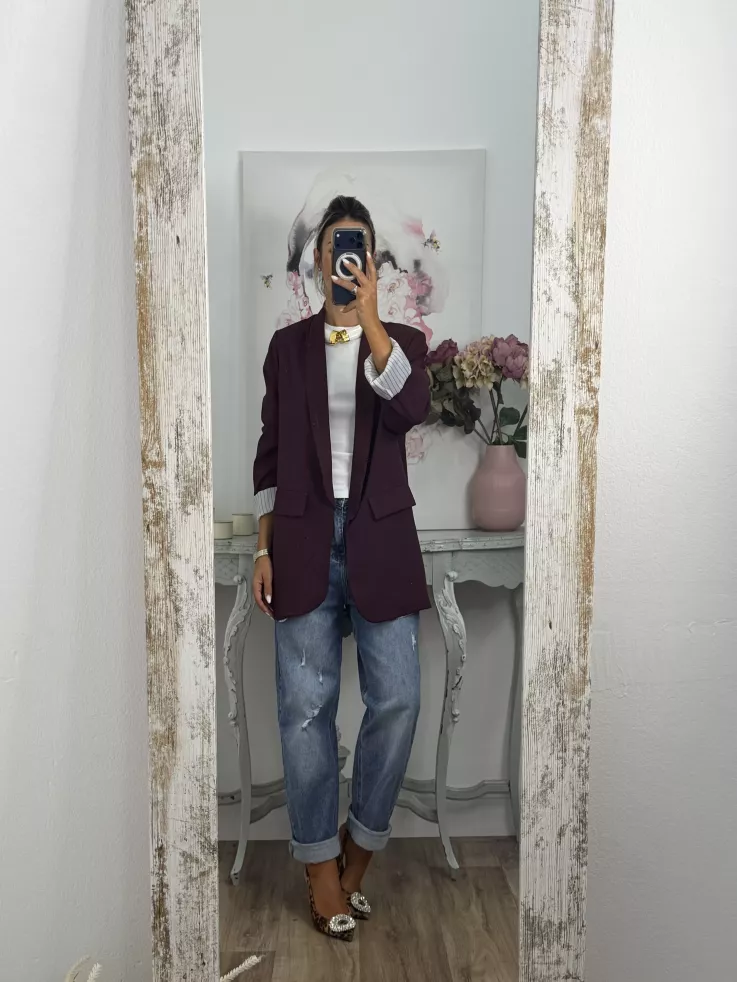 Blazer berenjena con forro de rayas