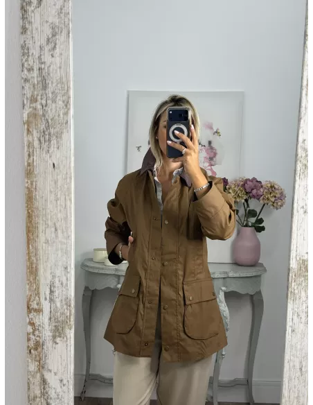Chaqueta corta Brithis camel y choco