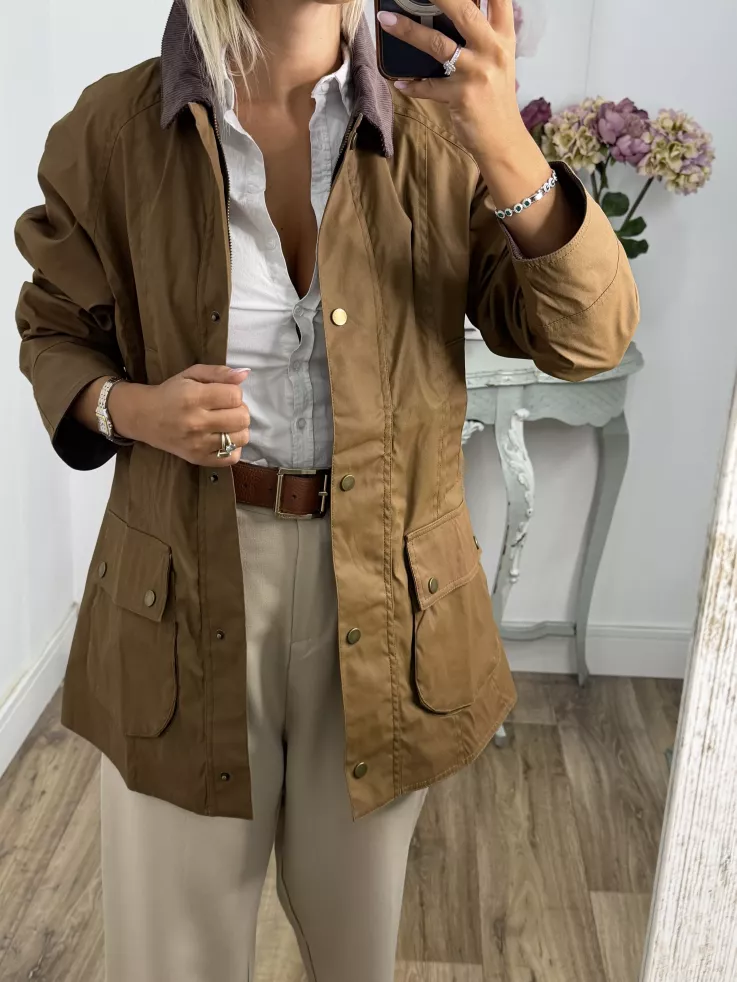 Chaqueta corta Brithis camel y choco