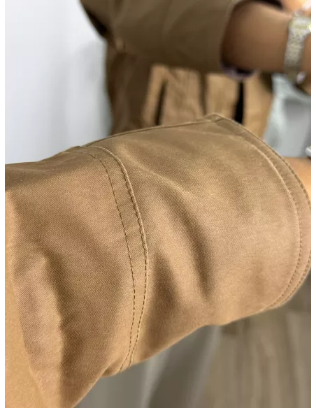 Chaqueta corta Brithis camel y choco