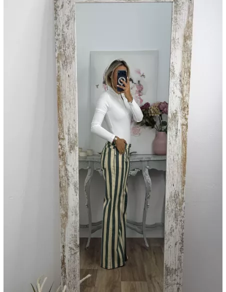 Jeans raya vainilla y verde